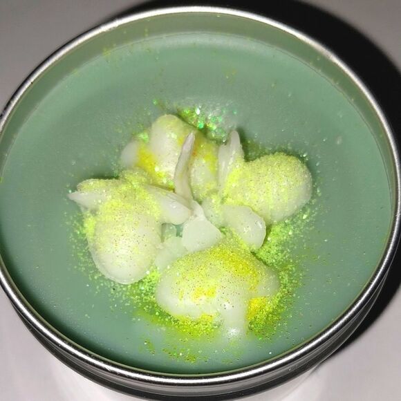 Hand crafted limited edition BumbleBee candle 2 oz - Picture 6 of 7